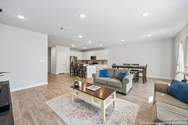 Image 8 of 32 For 515 Bella Rosa Way