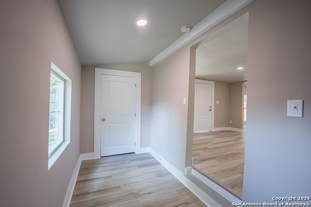 Image 19 of 49 For 312 Avondale