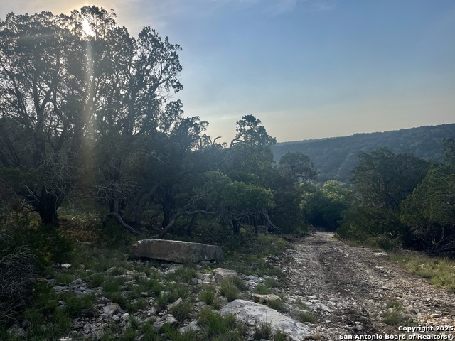 Image 18 of 53 For 410 Craig