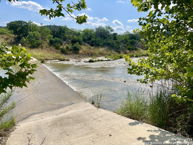 Image 4 of 53 For 410 Craig