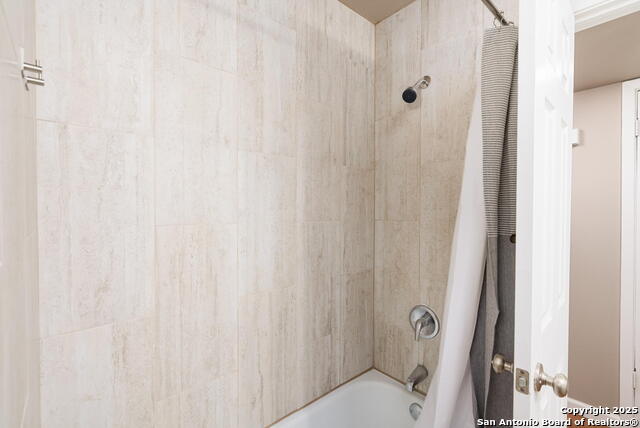 Image 13 of 26 For 5906-5908 Deer Horn Drive