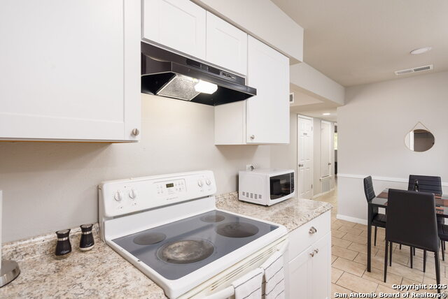 Image 16 of 26 For 5906-5908 Deer Horn Drive