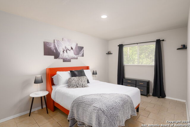 Image 17 of 26 For 5906-5908 Deer Horn Drive