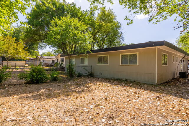 Image 24 of 26 For 5906-5908 Deer Horn Drive