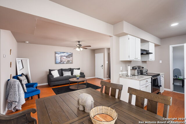 Image 5 of 26 For 5906-5908 Deer Horn Drive