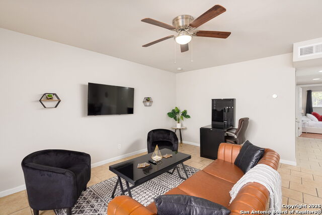 Image 8 of 26 For 5906-5908 Deer Horn Drive