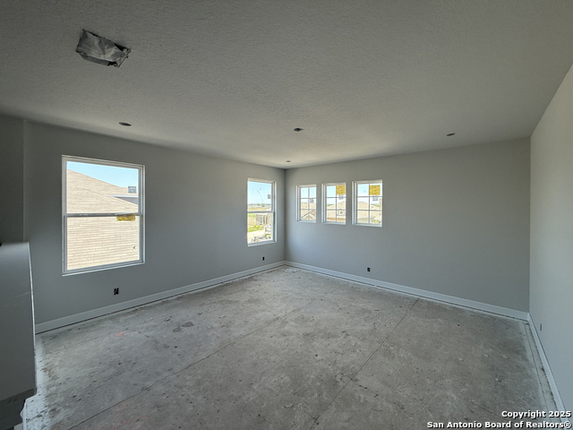 Image 13 of 34 For 14724 Sycamore Crossing