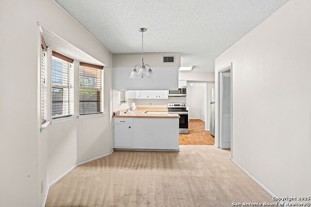 Listing photo id 9 for 3106 John Glenn