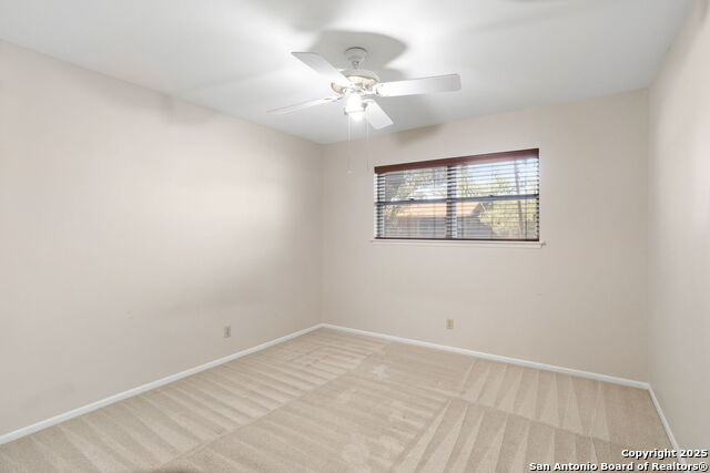 Listing photo id 18 for 3106 John Glenn
