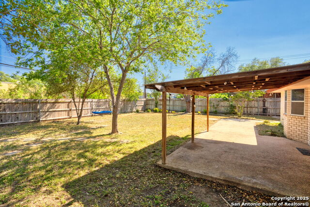 Listing photo id 21 for 3106 John Glenn