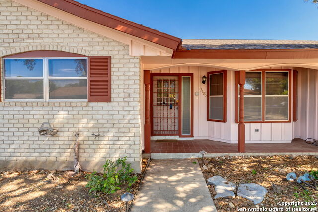Listing photo id 2 for 3106 John Glenn