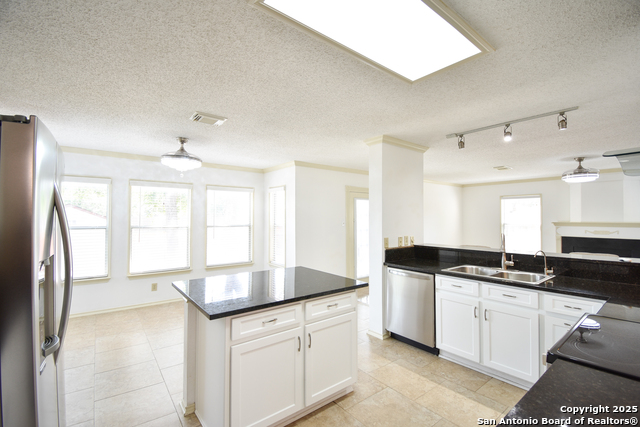 Image 12 of 46 For 15850 Marisa Pl