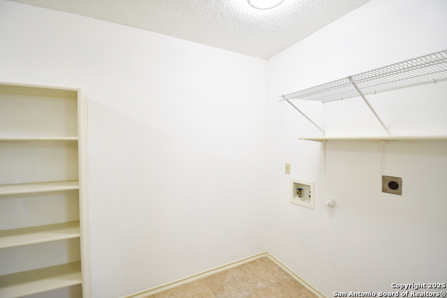 Image 17 of 46 For 15850 Marisa Pl