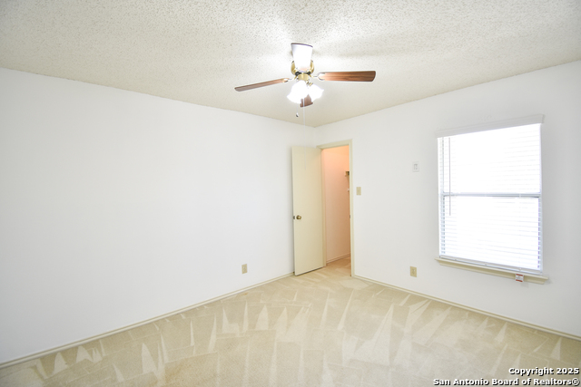 Image 26 of 46 For 15850 Marisa Pl