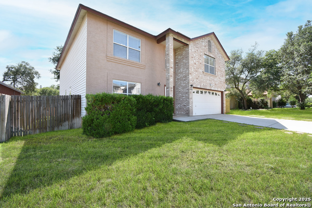 Image 3 of 46 For 15850 Marisa Pl