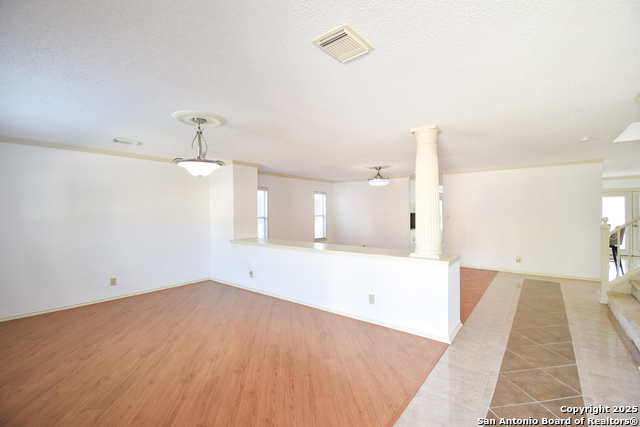 Image 4 of 46 For 15850 Marisa Pl