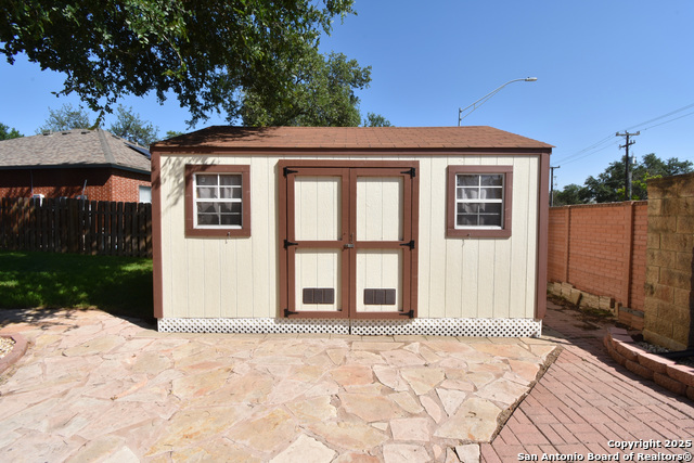 Image 45 of 46 For 15850 Marisa Pl