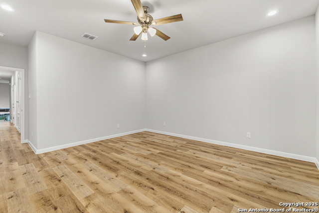 Listing photo id 29 for 503 Linden