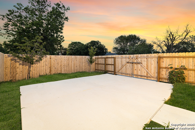 Listing photo id 39 for 503 Linden