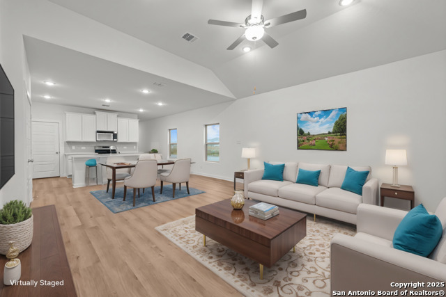 Listing photo id 2 for 10350 White Hart Lane