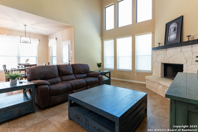 Image 11 of 38 For 2221 Oak Valley