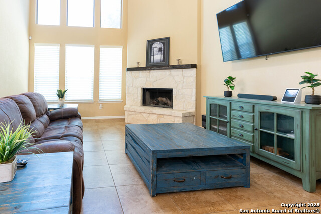 Image 9 of 38 For 2221 Oak Valley