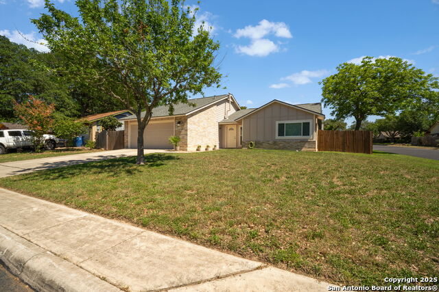 Image 6 of 36 For 5902 Brambletree
