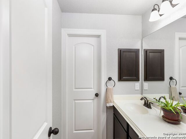 Image 17 of 20 For 7922 Hermosa Hill