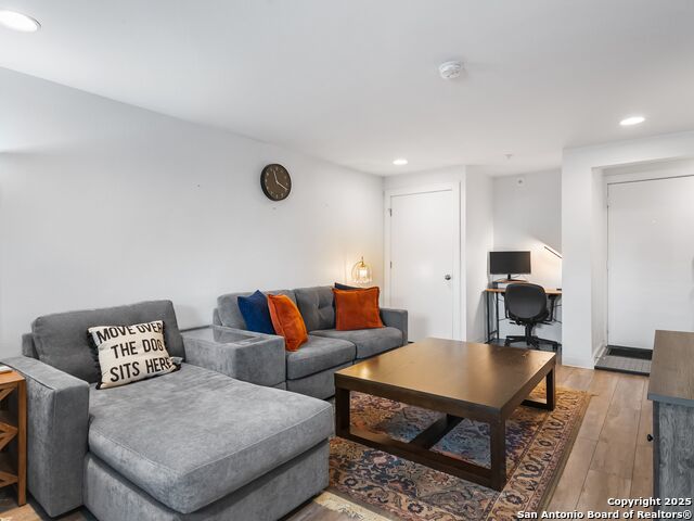 Image 5 of 15 For 143 Catalpa Avenue