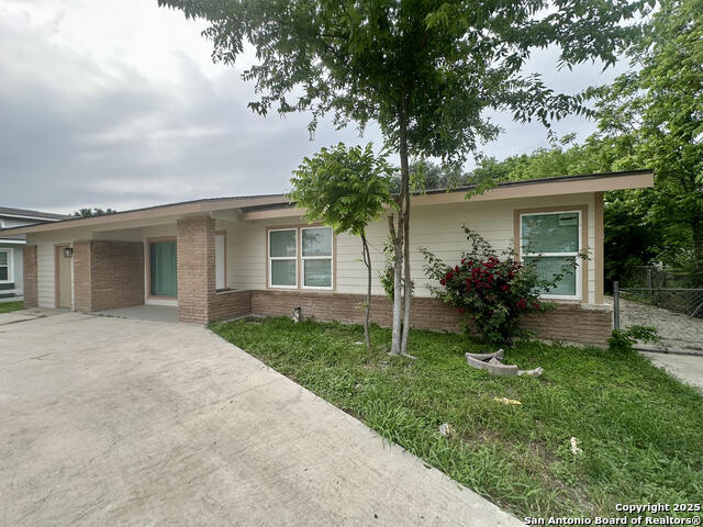 Listing photo id 0 for 123 Nash  