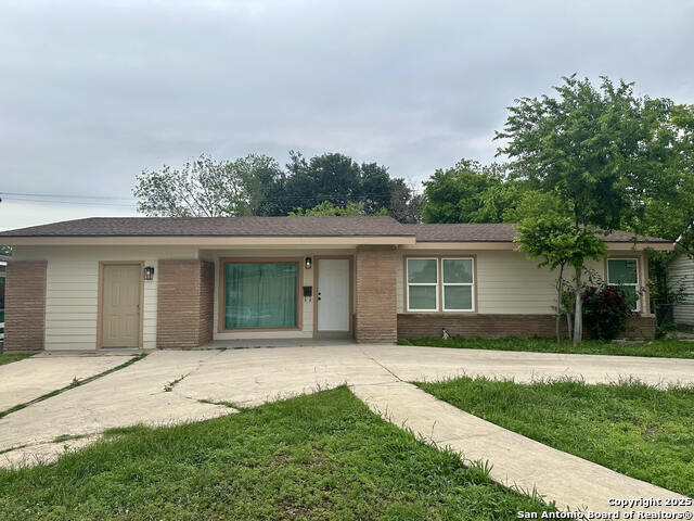 Listing photo id 1 for 123 Nash  