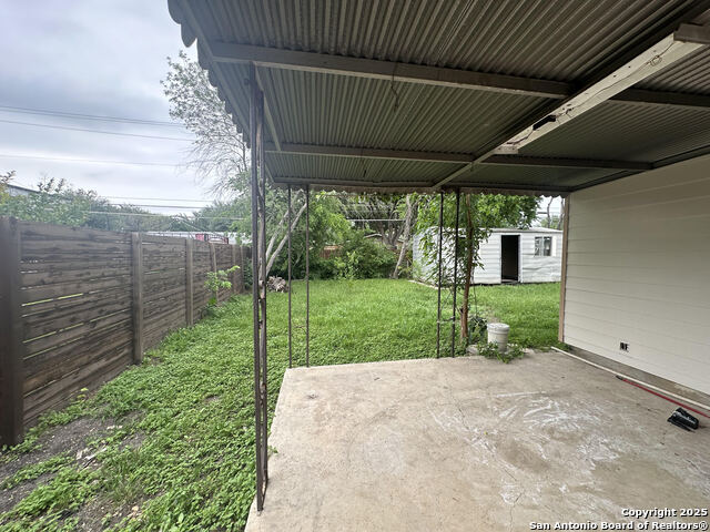 Listing photo id 2 for 123 Nash  