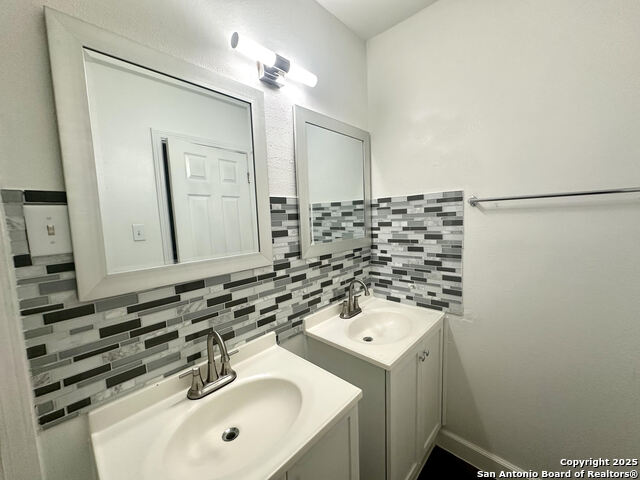 Listing photo id 6 for 123 Nash  