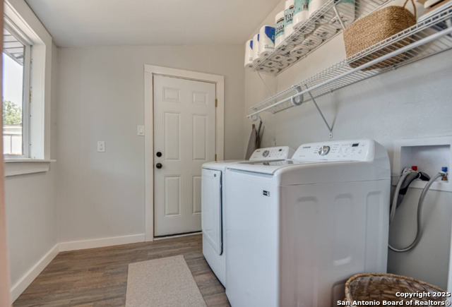Image 18 of 22 For 107 Hart Avenue W