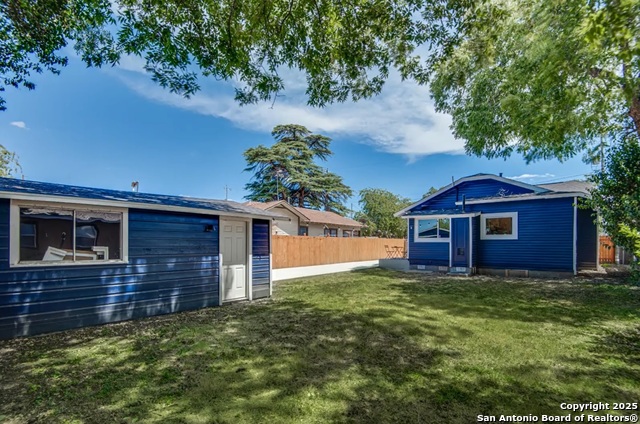 Image 21 of 22 For 107 Hart Avenue W