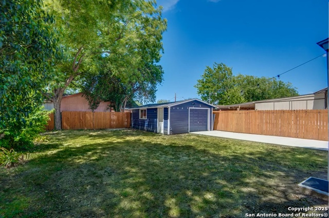 Image 22 of 22 For 107 Hart Avenue W