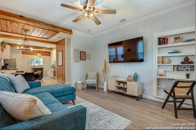 Image 4 of 22 For 107 Hart Avenue W