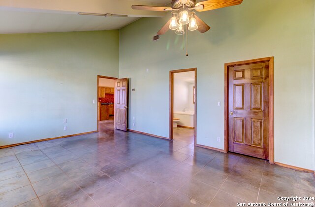 Image 15 of 34 For 473 Orchard Park