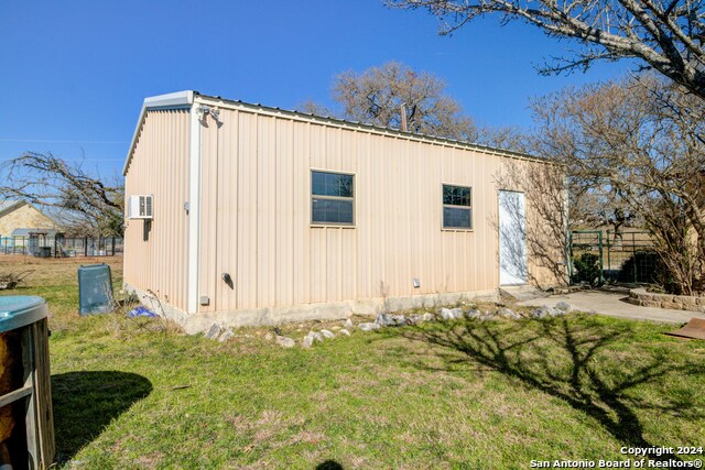 Image 24 of 34 For 473 Orchard Park