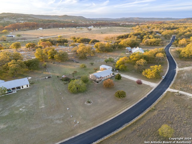 Image 29 of 34 For 473 Orchard Park
