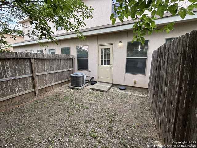 Image 16 of 17 For 10718 Mathom Landing  2