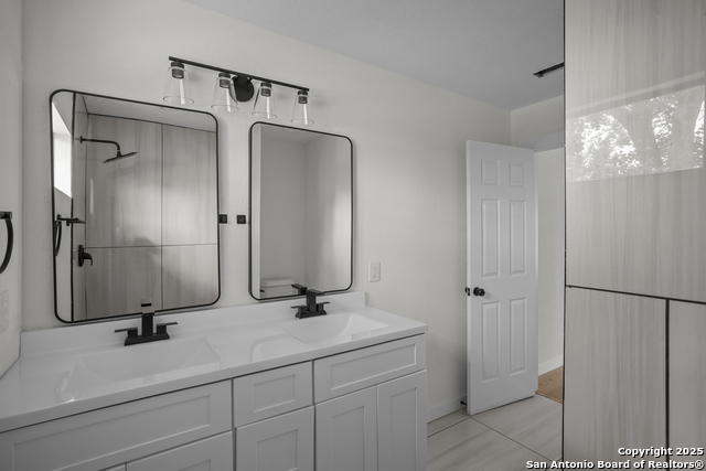 Listing photo id 12 for 338 Anton