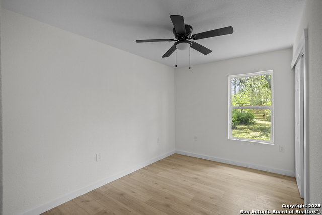 Listing photo id 14 for 338 Anton
