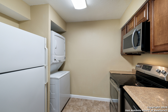 Listing photo id 10 for 3243 Nacogdoches Rd  501