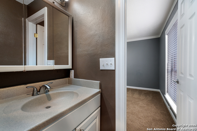 Listing photo id 17 for 3243 Nacogdoches Rd  501