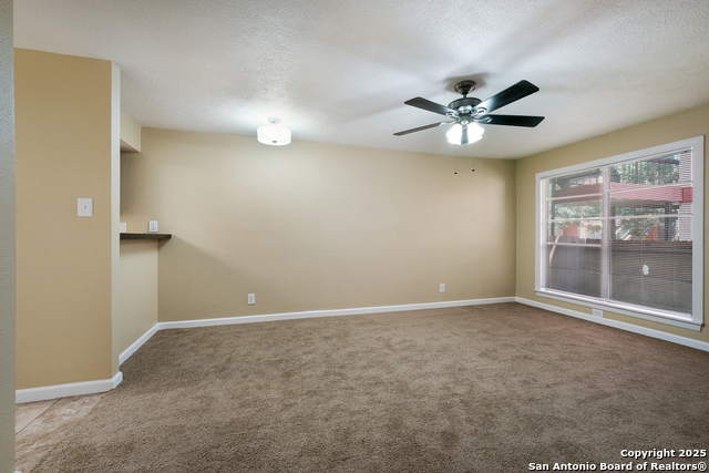 Listing photo id 6 for 3243 Nacogdoches Rd  501