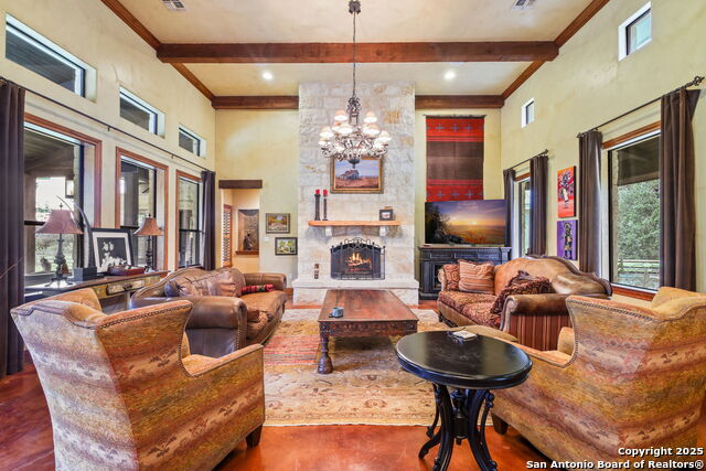 Listing photo id 9 for 27302 Felswand