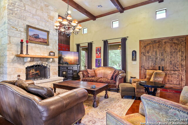 Listing photo id 10 for 27302 Felswand
