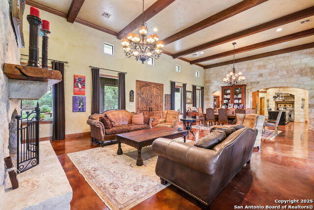 Listing photo id 11 for 27302 Felswand