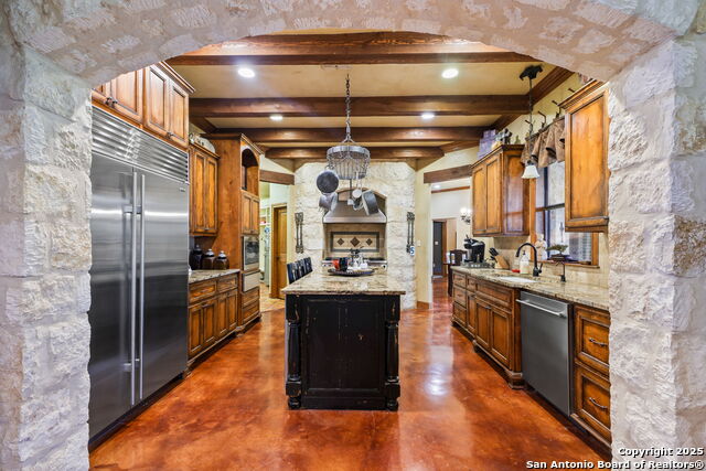 Listing photo id 16 for 27302 Felswand